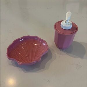 Vintage Pfaltzgraff Pink Shell soap dish and Dispenser Set